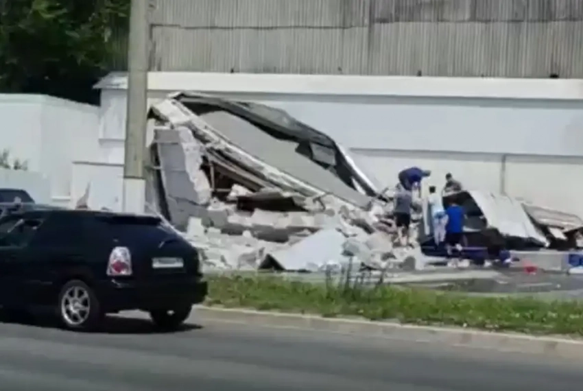 Белгородский губернатор рассказал о последствиях удара дрона ВСУ по минимаркету в Белгороде