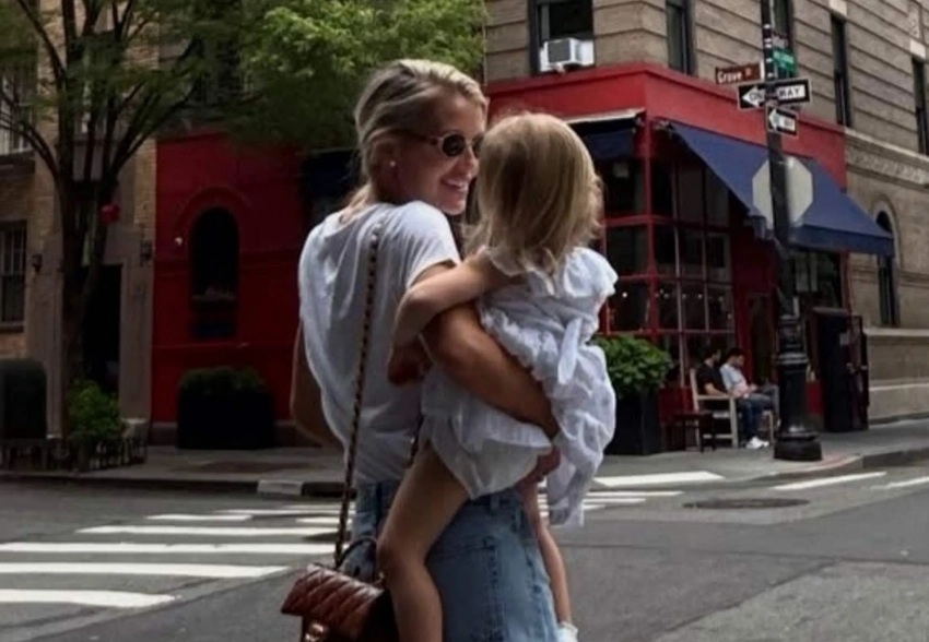 Племянница принцессы Дианы Китти Спенсер показала фото из поездки в Нью-Йорк вместе с дочкой