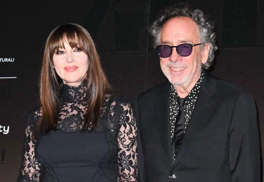 Моника Беллуччи в полупрозрачном платье и Тим Бёртон посетили кинофестиваль в Таормине