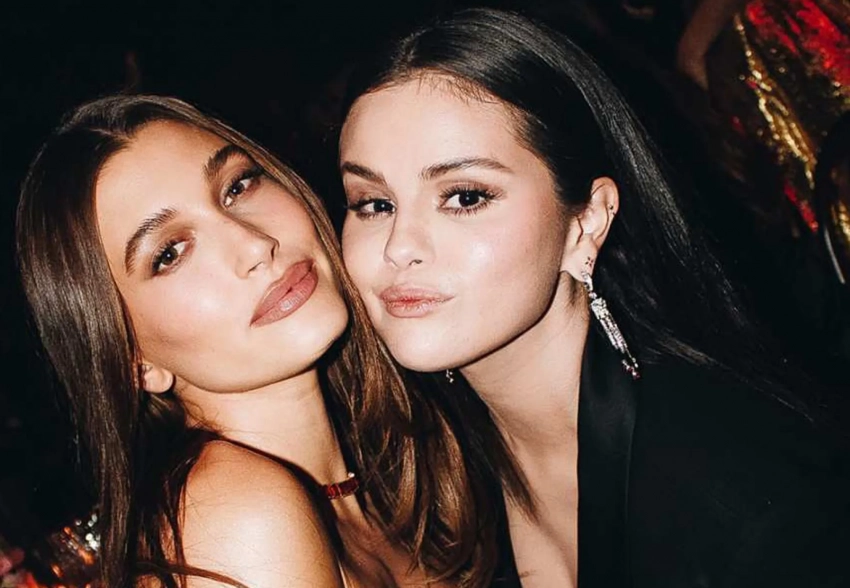 Селена Гомес и Хейли Бибер отписались друг от друга в соцсетях