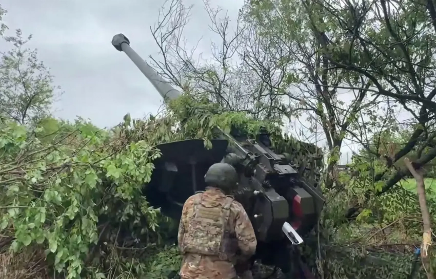 Наступающие штурмовые группы ВС РФ зажали противника между реками Мокрые Ялы и Волчья в районе села Звезда (Зирка) на западе ДНР