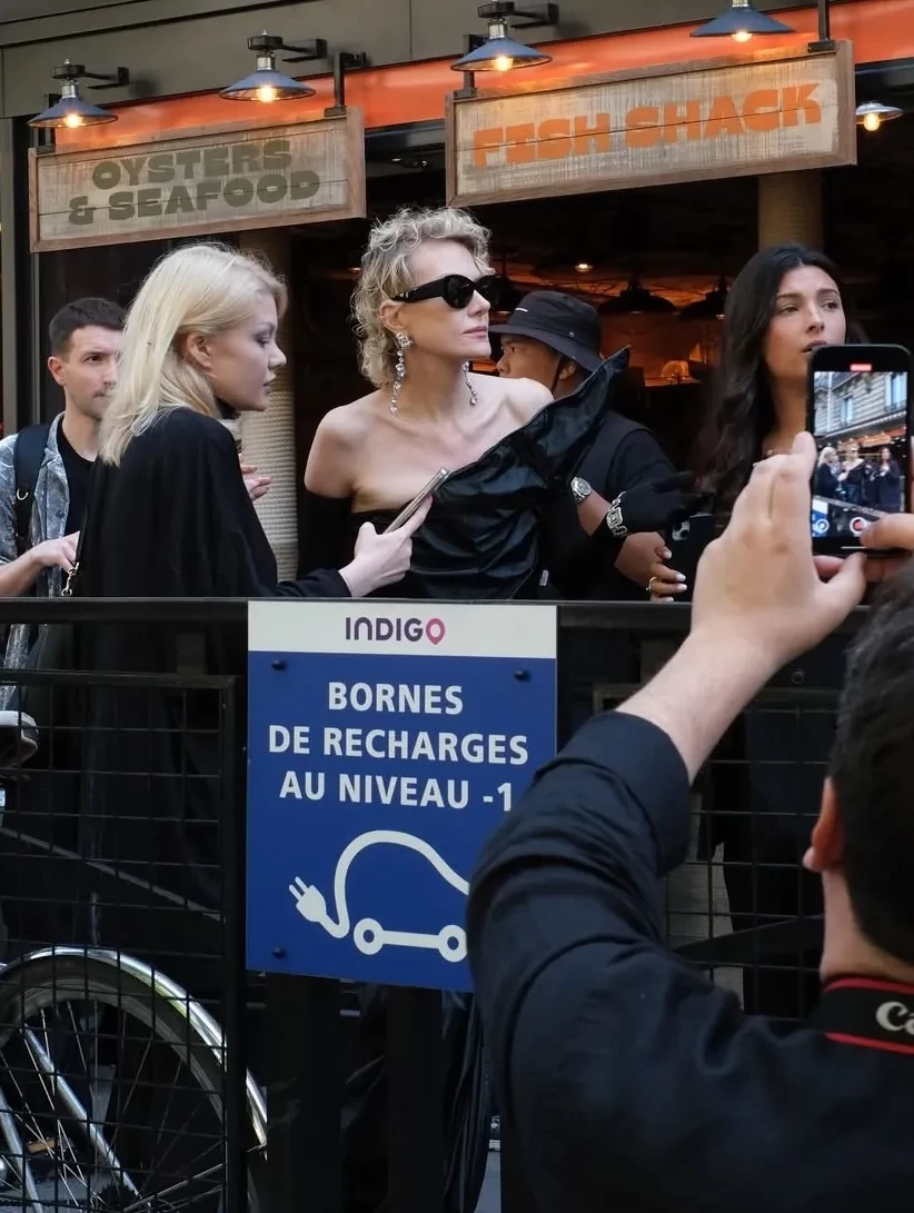 Рената Литвинова с дочерью и Земфира* посетили афтепати показа Balenciaga в Париже
