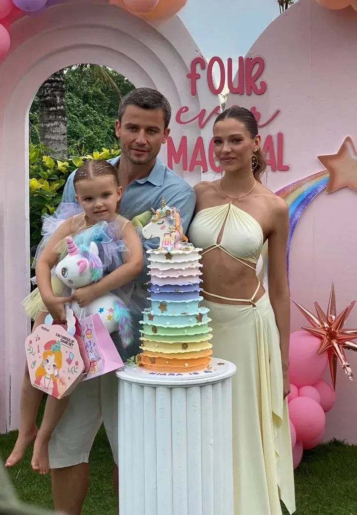 Алеся Кафельникова показала новые фото с мужем Георгием Петришиным с дня рождения дочери