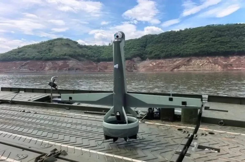 «Похож на американский V-BAT»: Армия Китая получила на вооружение новый разведывательный дрон вертикального взлёта и посадки