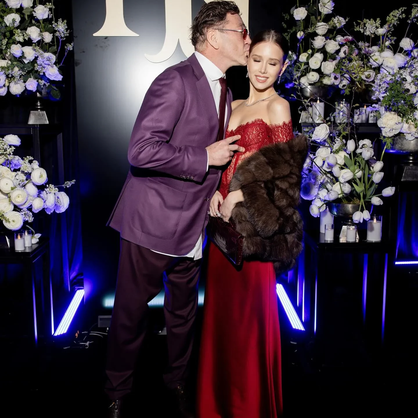 Недвижимость на 3 млрд рублей: в сети выяснили финансовое состояние семьи 19-летней невесты Григория Лепса