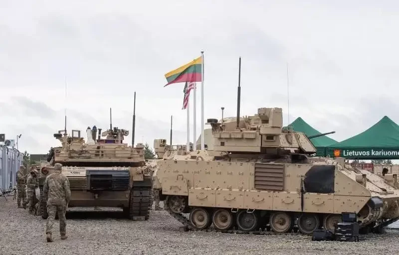 «Инфраструктура готова»: Литва заявила о планах разместить на своей территории дополнительный военный контингент США и НАТО