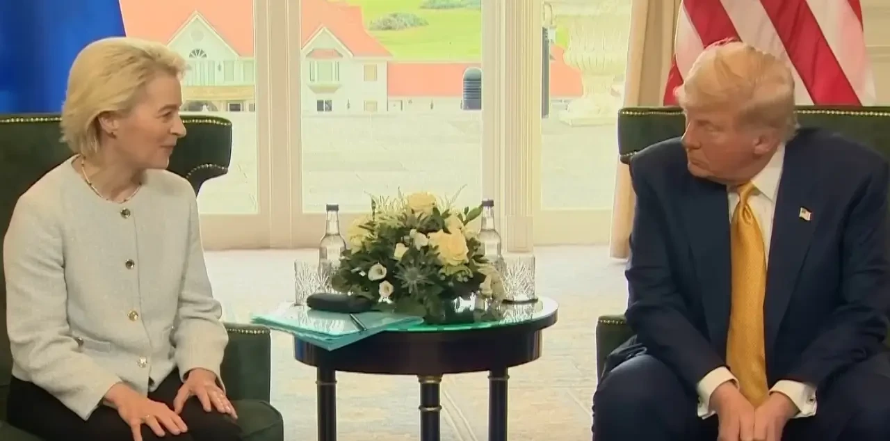 Одновременно антироссийская и унизительная: Медведев дал оценку сделке Трампа с ЕС