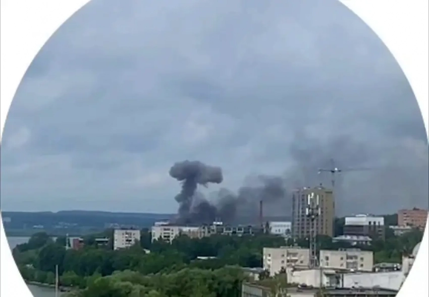 Дроны ВСУ атаковали оборонное предприятие в Ижевске примерно в 1300 км от Украины