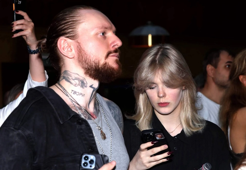 18-летняя дочь Александра Абдулова подтвердила роман с 32-летним режиссёром Алексеем Федорцовым