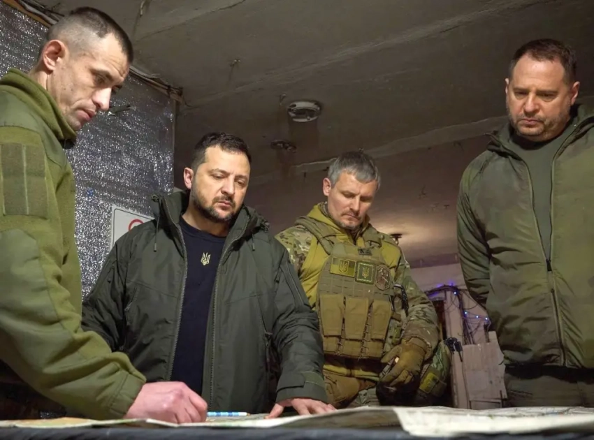 Своих не бросает: Зеленский назначил экс-министра обороны Умерова секретарём СНБО