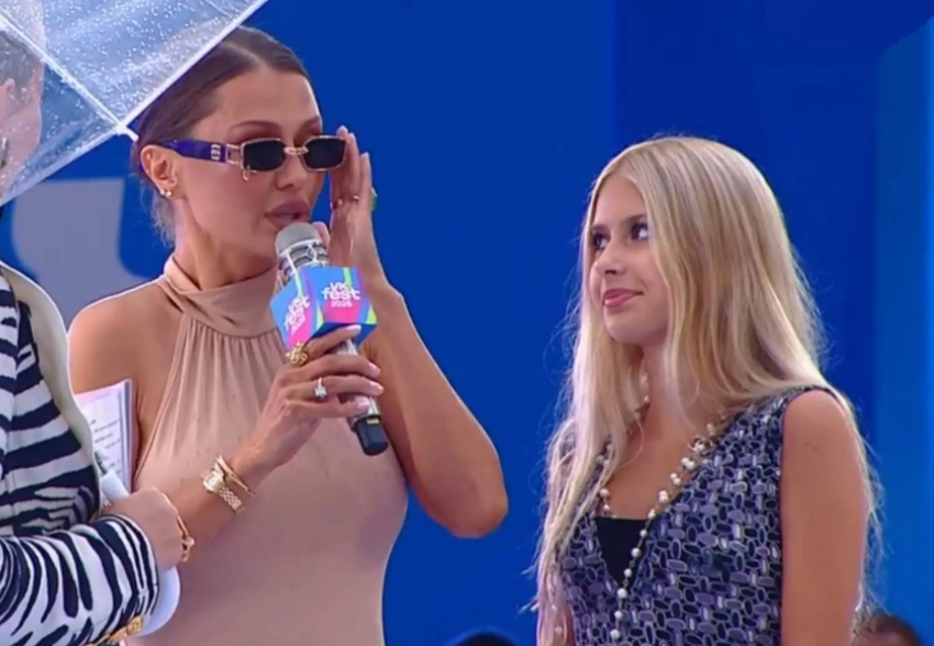 "Главный сериал лета". Виктория Боня стала героиней VK Fest вместе с дочерью на новой волне популярности