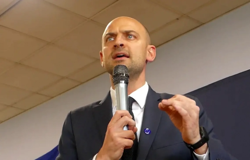 Возможная подготовка к вводу «миротворцев»: вслед за британским адмиралом Радакином в Киев приехал глава МИД Франции