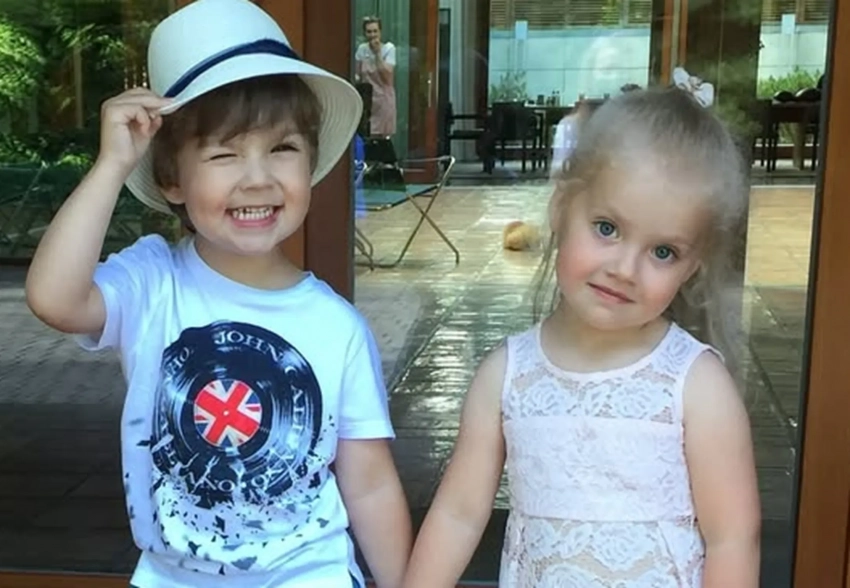 Максим Галкин* показал архивное фото с детьми от Аллы Пугачёвой