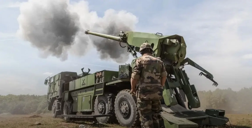 Недовольная первыми САУ CAESAr 8x8, чешская армия угрожает приостановить закупку самоходок