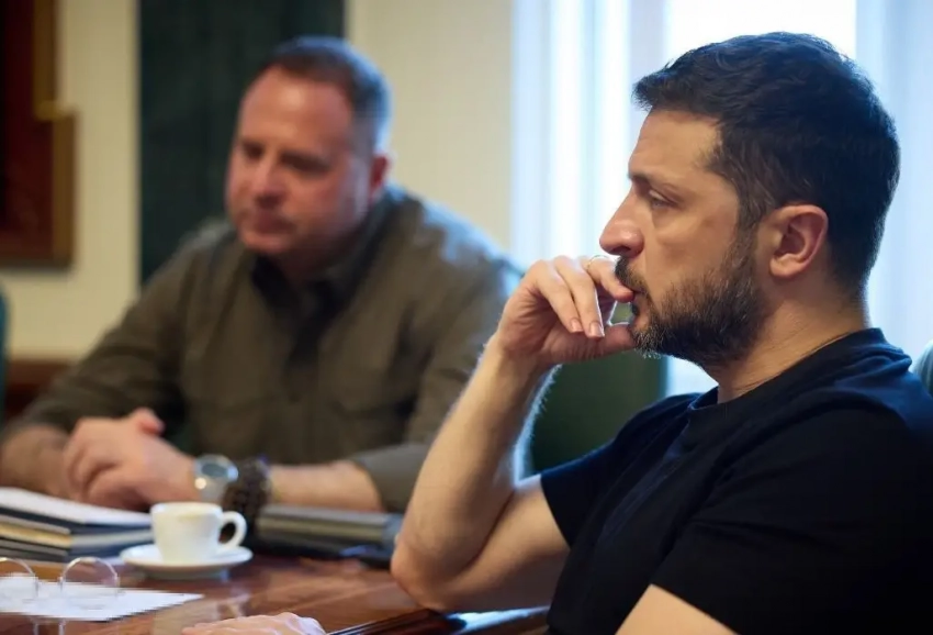 НАБУ прослушивало Зеленского и может располагать компроматом на него - украинские источники