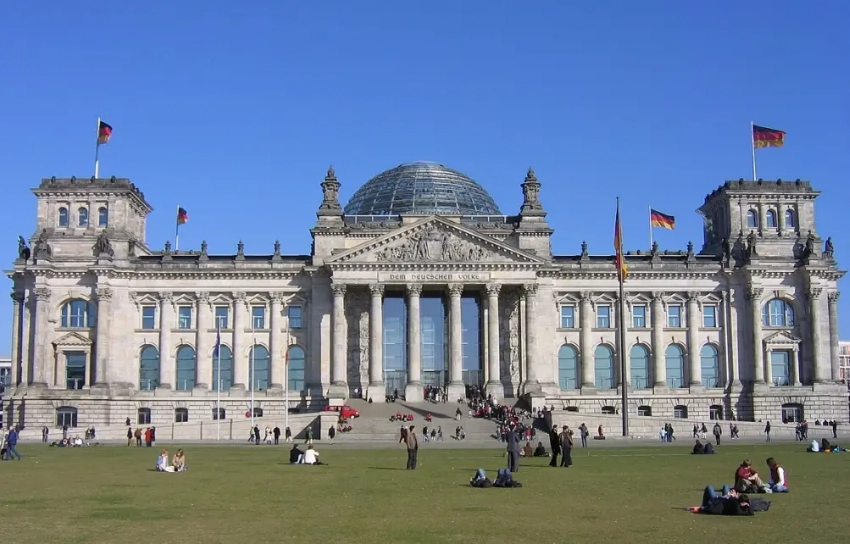 Немецкий политик призвала к гражданской войне в Германии