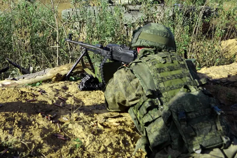 ВС РФ обеспечивают северный фланг наступления на Северск, наращивая давление в Кременских лесах