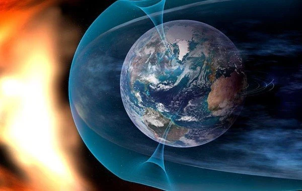 Магнитная буря 15.08.2025: сложная обстановка вызовет головные боли и скачки давления у метеопатов