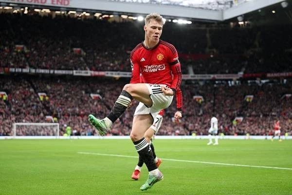 «Милан» ведет переговоры с Хойлундом, который не входит в планы «Манчестер Юнайтед»