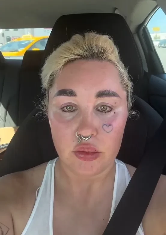 Звезда нулевых Аманда Байнс рассказала, что увеличила себе губы