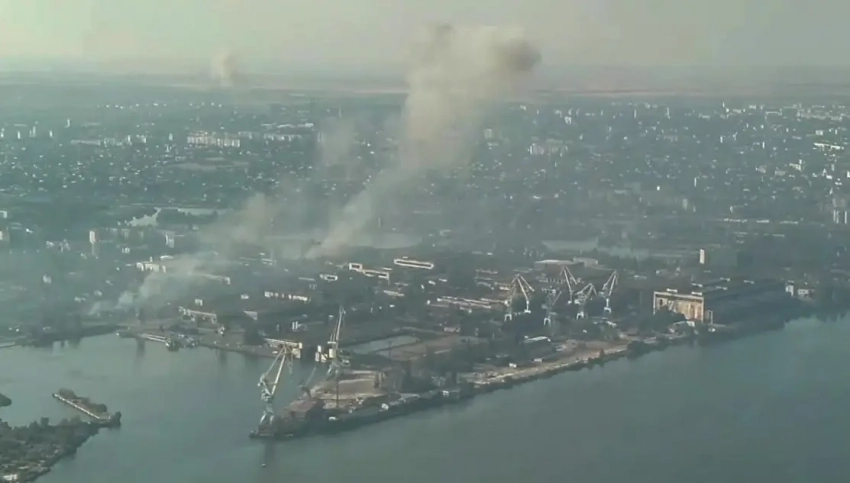 ВС РФ взялись за остров Карантинный в Херсоне, противник пишет об утрате возможности использовать автомобильный мост