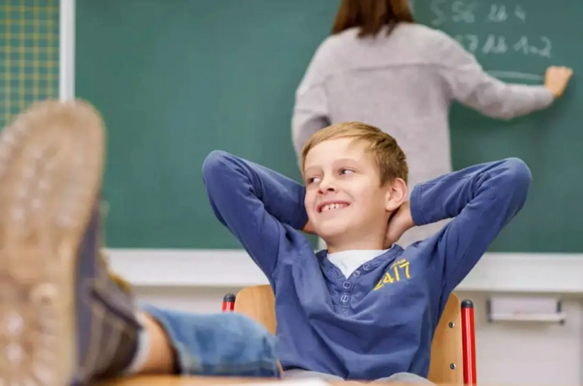 Настало время взяться за школьников