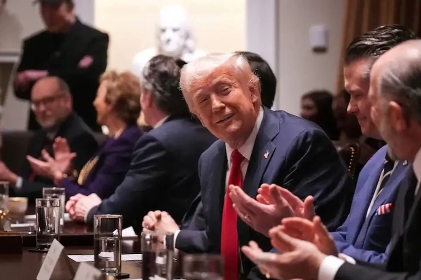 Трамп обсудил с еврочиновниками гарантии безопасности для Украины «за пределами» НАТО