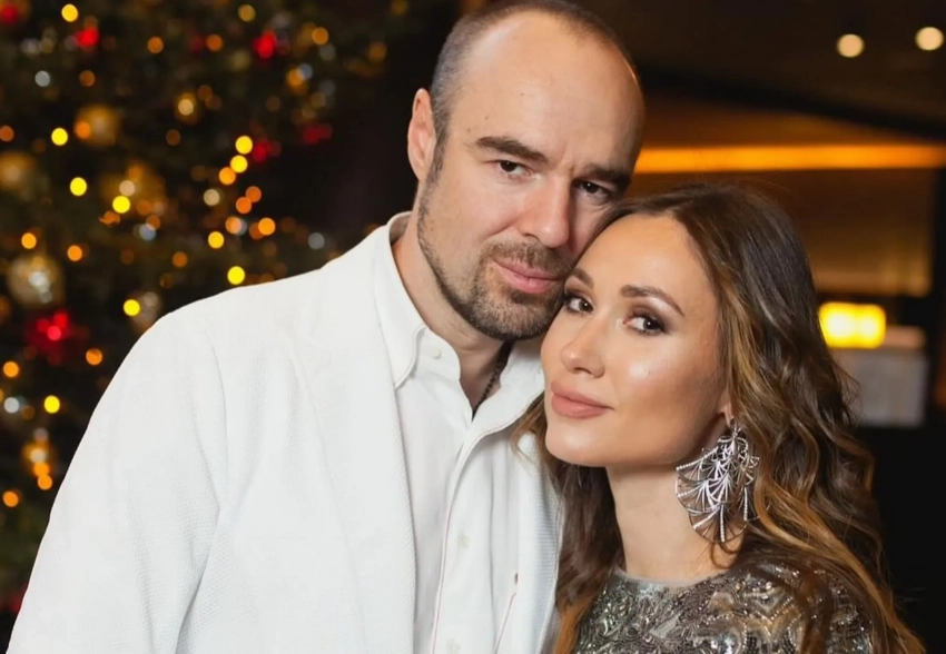 Жена "любовника" Полины Дибровой сломала ему ногу на фоне скандального развода