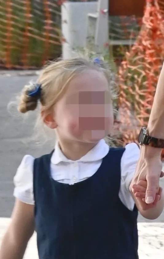 Эмбер Хёрд впервые засняли с её тремя детьми