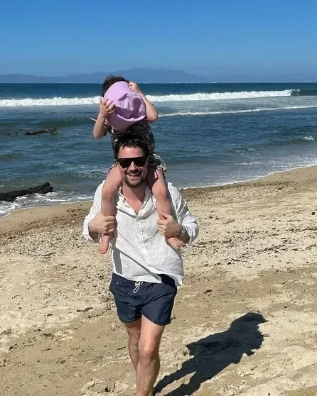 Бывшая возлюбленная Данилы Козловского с их дочерью вновь улетела в США