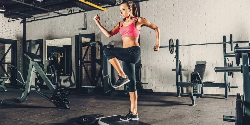 Кардио дома без дорожки: лучшие способы поддержать форму в холодный сезон