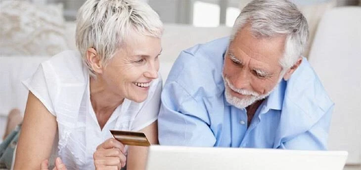 Три идеи для дополнительного заработка на пенсии: от фриланса до инвестиций