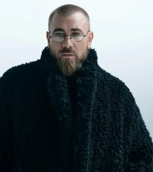 Стилиста Николая Овечкина ищут приставы из-за долга в 2,5 млн рублей на фоне скандала с Инстасамкой