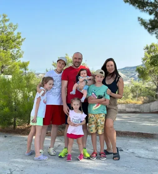 Миллиардер Роман Товстик официально развёлся с женой на фоне скандала с изменой с супругой Дмитрия Диброва