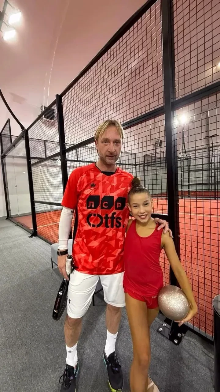 Евгений Плющенко показал, как выглядит спустя три месяца после блефаропластики