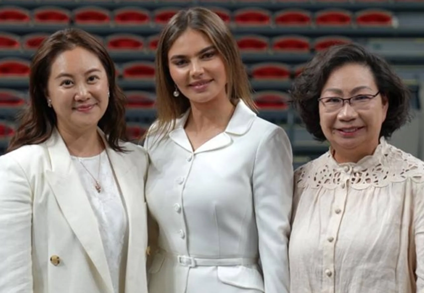 Алина Кабаева посетила Пекин