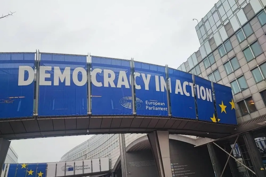 Европарламент: «Украина добилась значительного прогресса в области демократии»