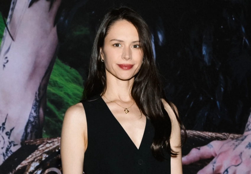 Диана Пожарская, Ксения Шипилова, Эвелина Хромченко и Юлианна Караулова на ярмарке Сosmoscow