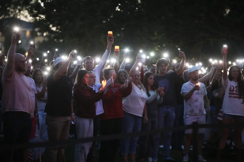 «Кирк был против инклюзивности»: в округах США отказываются приспускать флаги