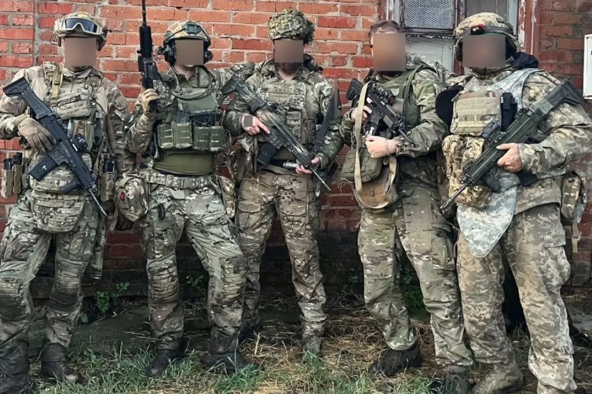 Среди сдавшихся в плен в Запорожской области украинских военных есть офицеры ГУР