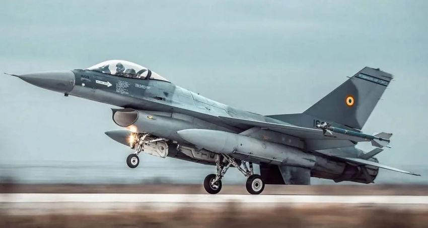 Румынские F-16 не стали сбивать нарушивший границу якобы российский беспилотник