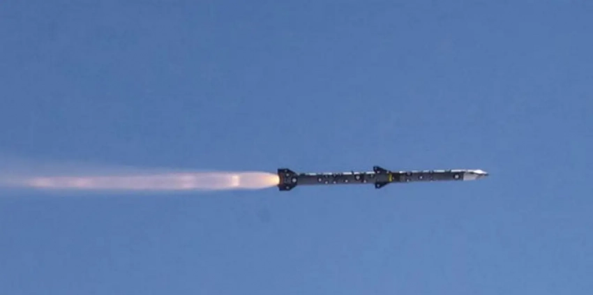 «Самый длинный выстрел»: США совершенствуют авиаракету AIM-120 AMRAAM