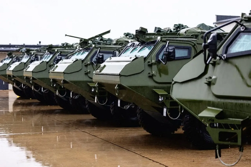 ВСУ пополнились новой партией произведённых в Латвии БТР Patria 6х6