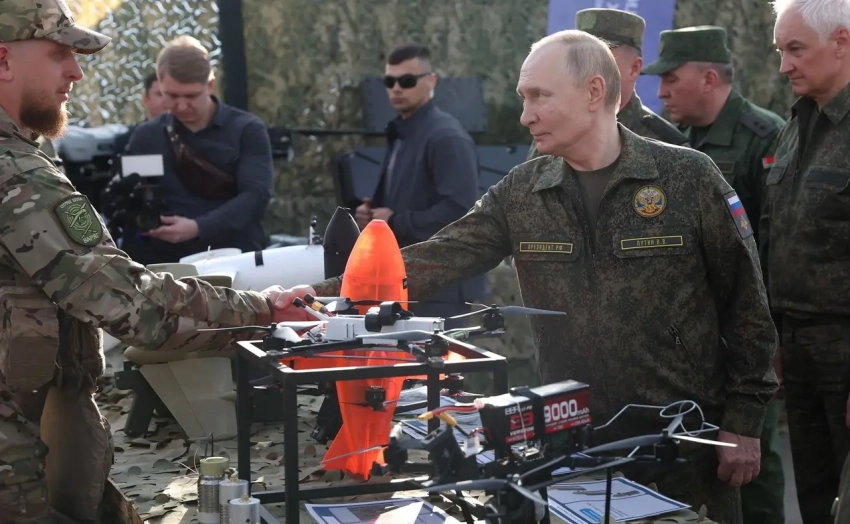 Владимир Путин назвал количество военных ВС РФ на линии фронта в зоне СВО