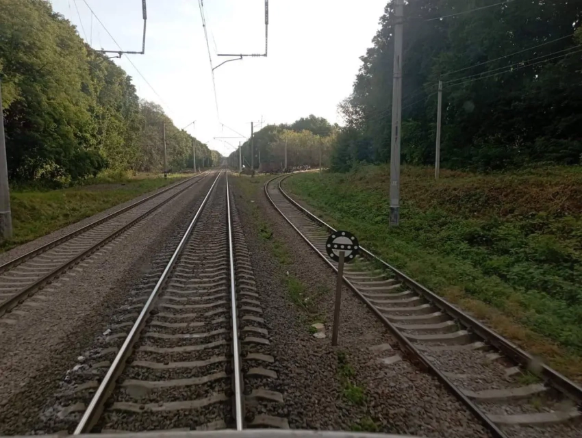 Ночью нанесены удары по тяговым подстанциям на Украине