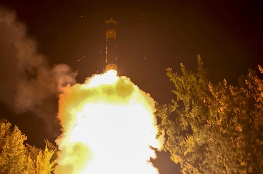 Индия впервые провела запуск баллистической ракеты Agni-P с ж.д. платформы