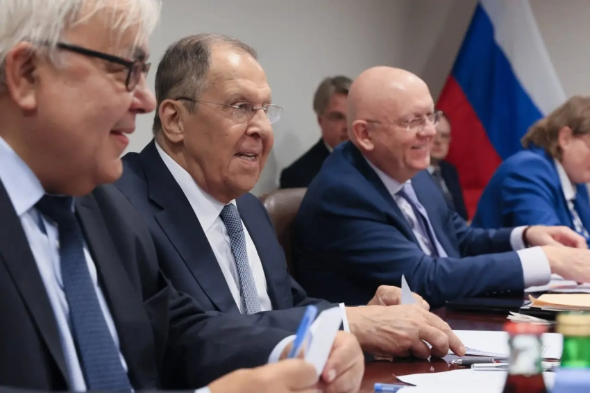 Возврата к прежним границам не будет, Киев свой шанс упустил - Лавров