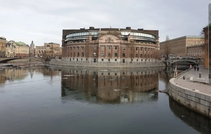 Власти Швеции рассматривают возможность создания собственного ядерного оружия