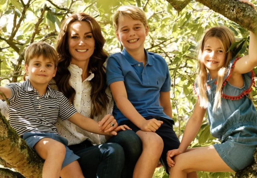 Кейт Миддлтон с детьми посетила съёмочную площадку нового сериала о Гарри Поттере