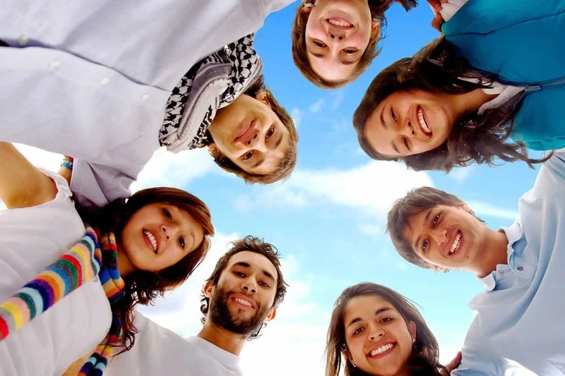 Какие праздники отмечаются 2 октября 2025 года